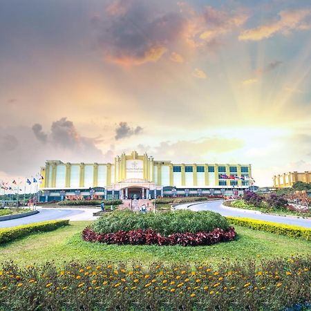 Thansur Sokha Hotel Kampot Exterior foto